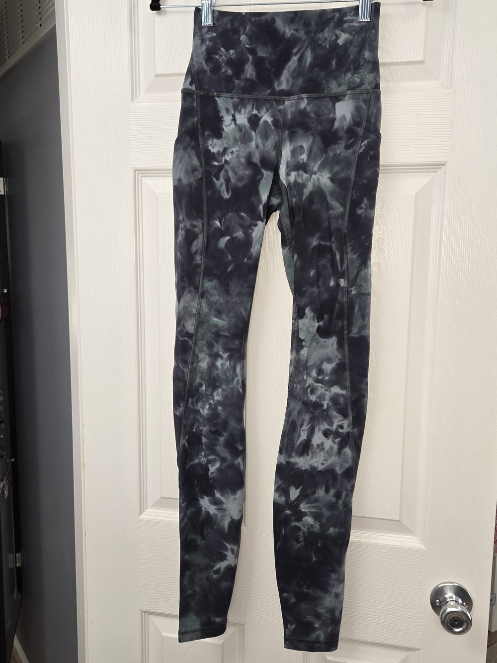 ​Lululemon Fast and Free High-Rise Tight 28" Nulux Tie Dye Green Size 4